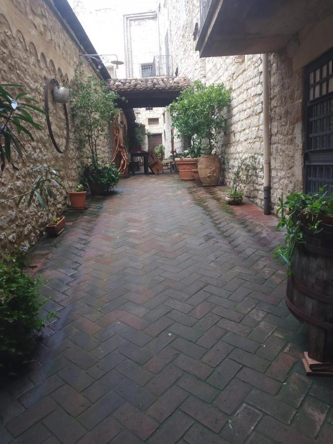 Casa Porta San Francesco Bed & Breakfast Alatri Bagian luar foto
